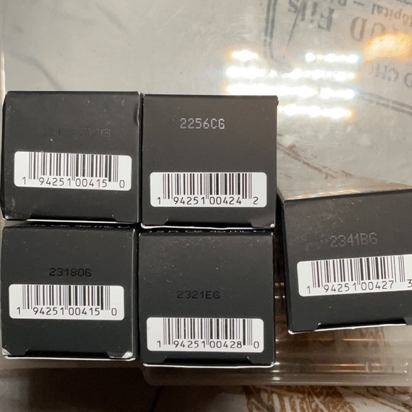 NARS ~Soft Matte Complete Foundation (NWT) - Picture 10 of 12